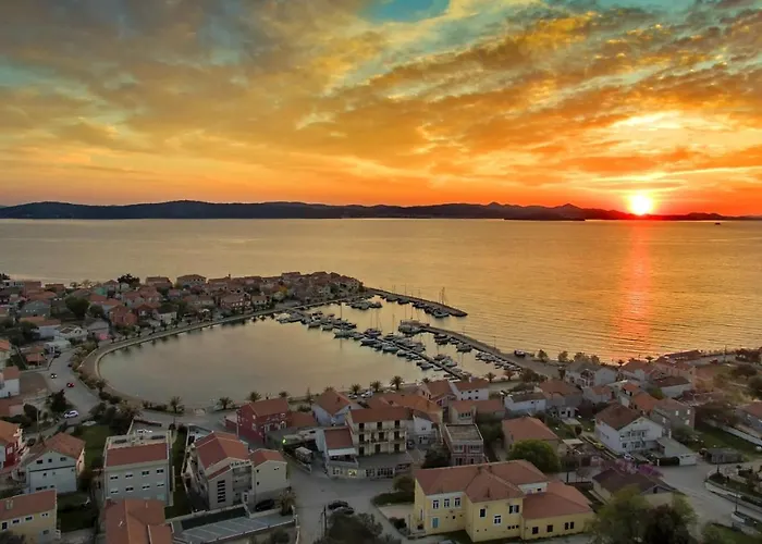 With Parking Space Bibinje, Zadar - 18843 *